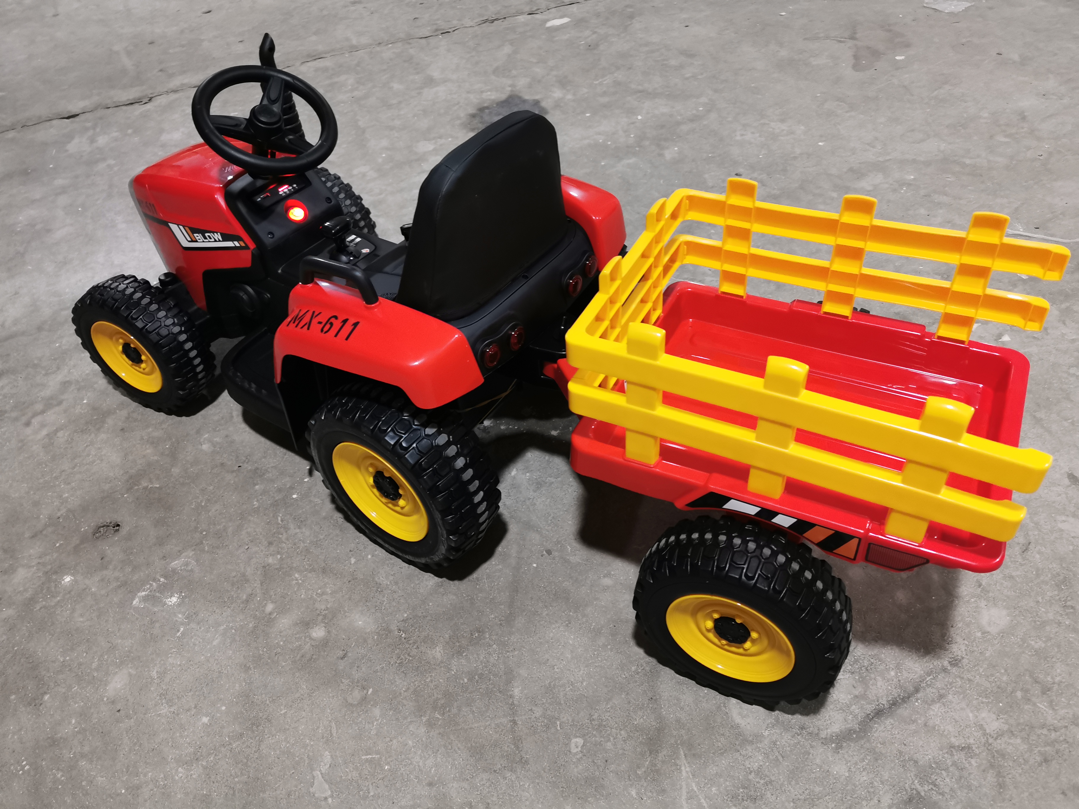 Elektrický traktor s vlečkou, diaľkové ovládanie, MP3, USB, Eva kolesá