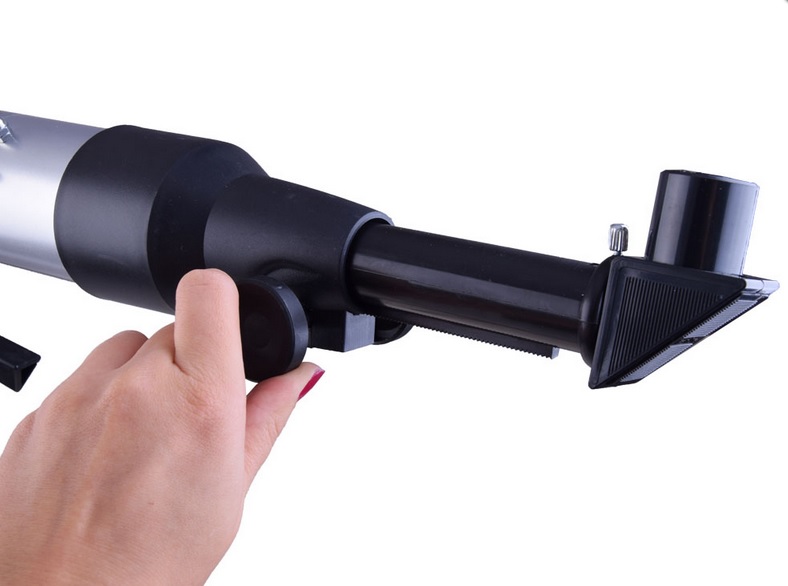 Teleskop na statíve