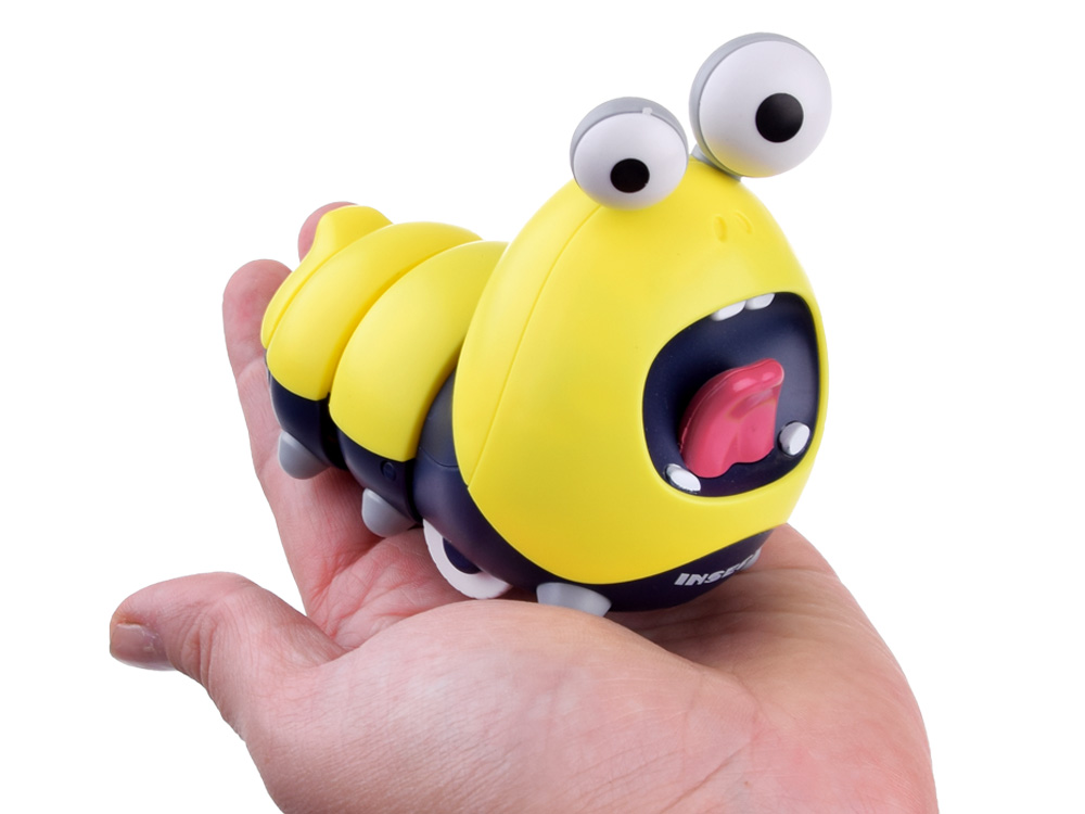 Plaziaca sa húsenica vtipná, jazdecká 