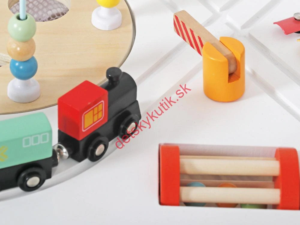 Drevený multifunkčný stolík pre deti s autodráhou, ihriskom 
