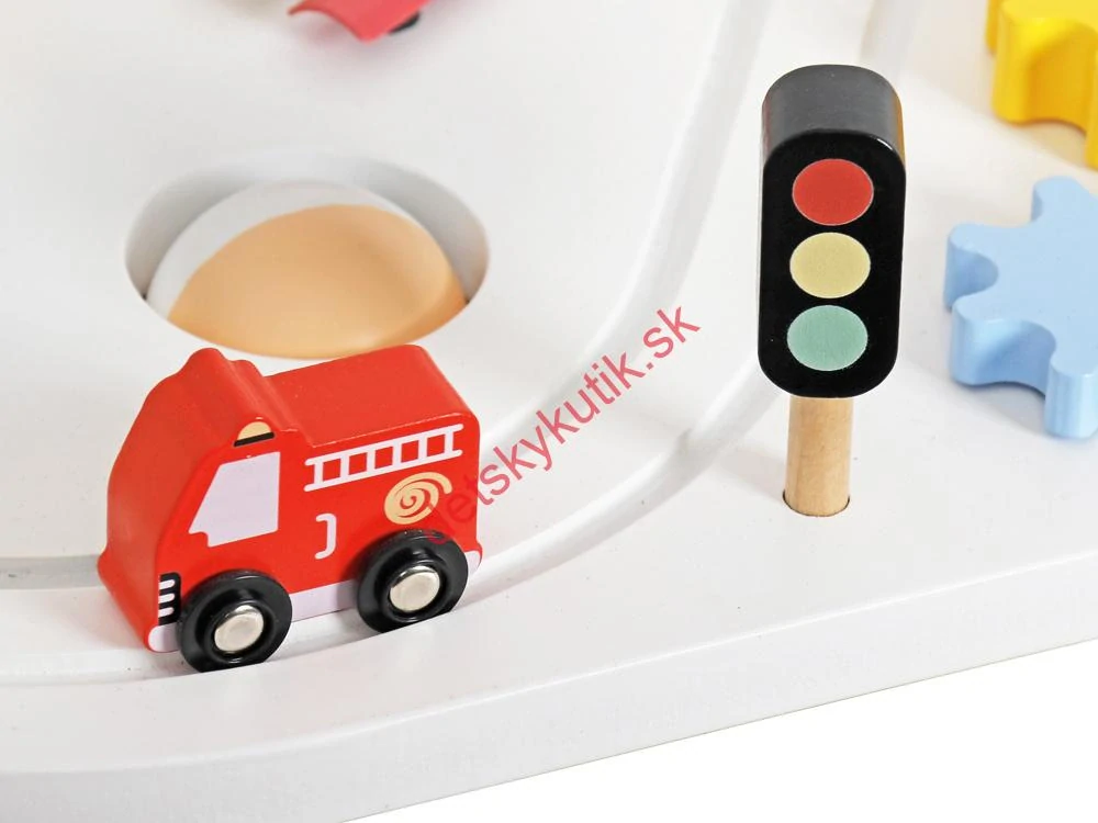 Drevený multifunkčný stolík pre deti s autodráhou, ihriskom 