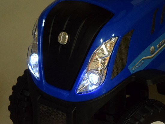 Detský Traktor  s prívesom vydáva zvuky+ lopatka a hrabličky