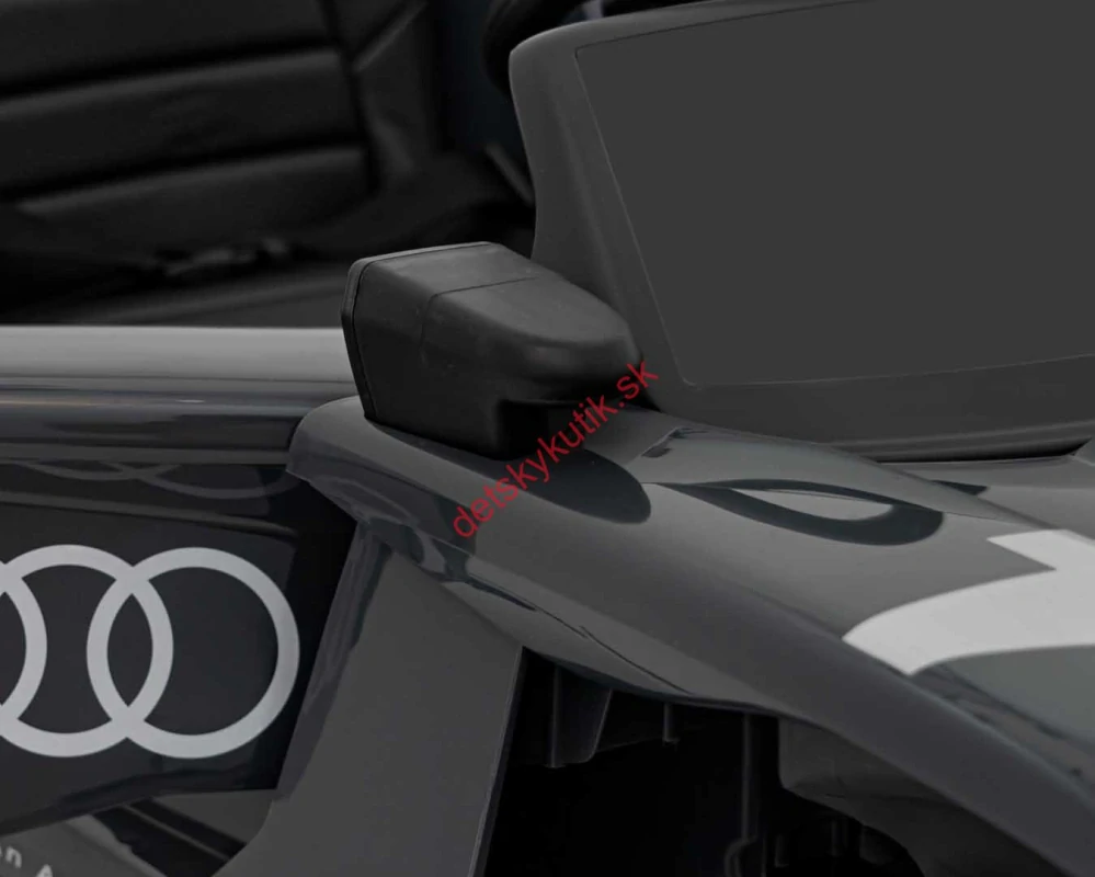 Elektrické autíčko AUDI RSQ E-TRON, sivá farba